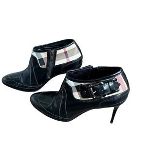 Burberry Black Patent And Nova Check Canvas Buckle Detail Ankle Booties Size 39
